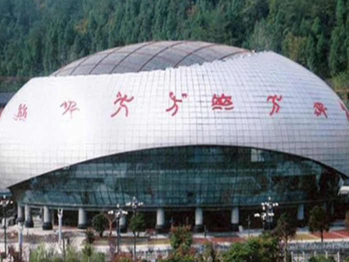 九江体育中心球形网架加工安装